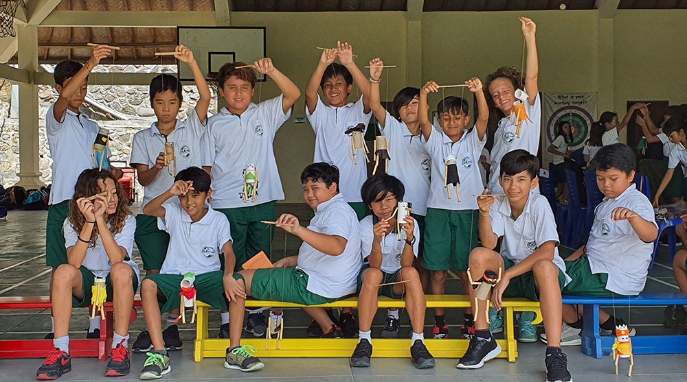Dyatmika School