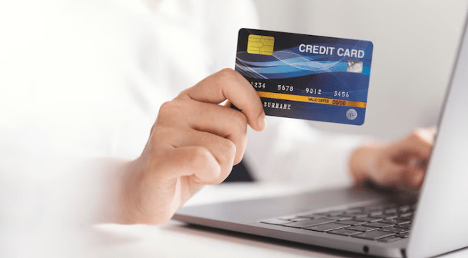 kartu kredit - alat pembayaran non tunai