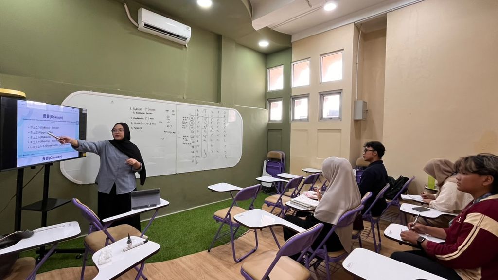 Work Abroad Academy class
