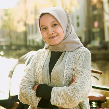 Ms. Putri