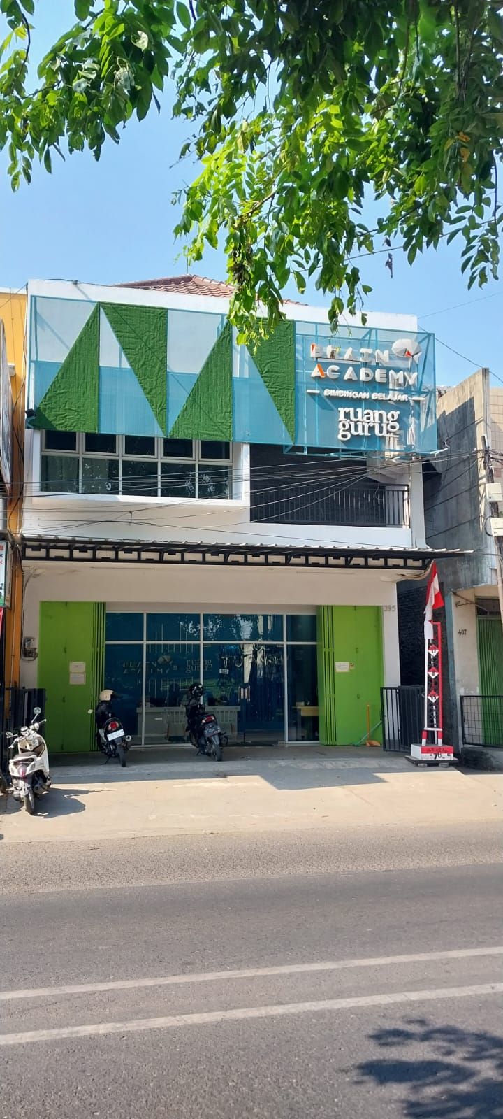 Karawang bagian depan