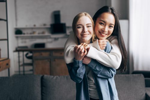 arti friendly dalam bahasa inggris