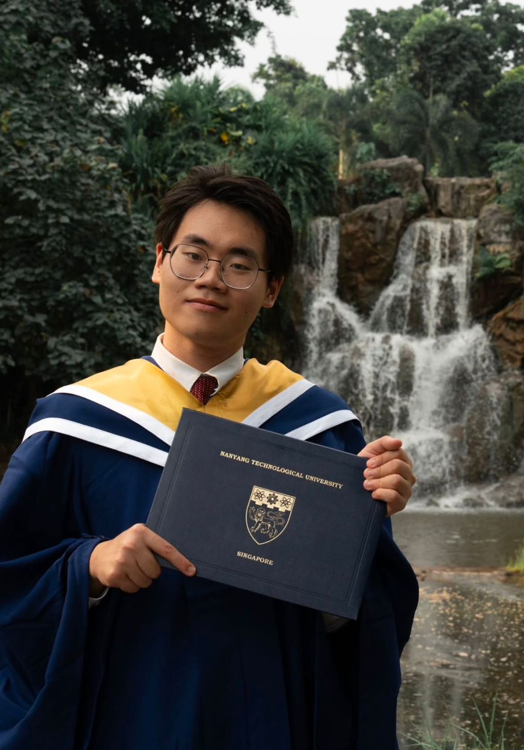 Profil Bernard - mahasiswa NTU peserta coc season 2