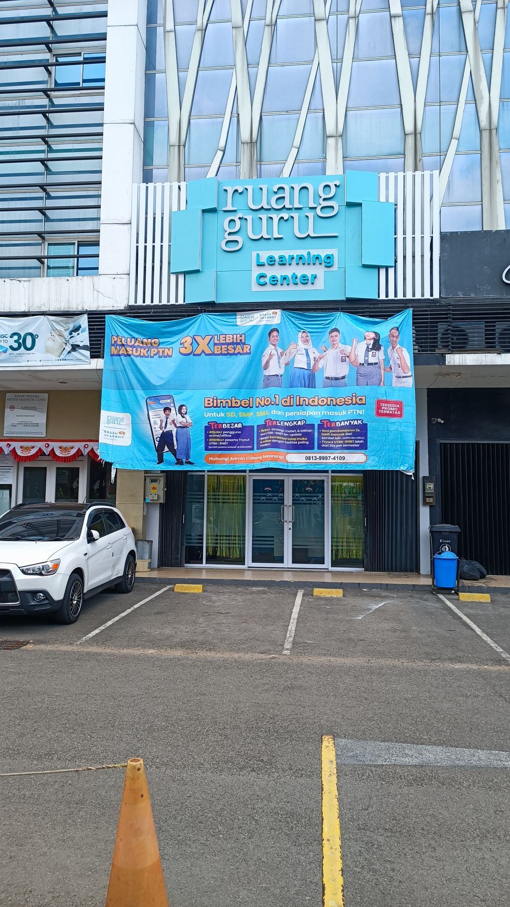 Cikarang bagian depan