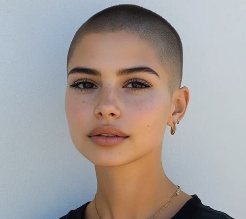 nama potongan rambut wanita dalam bahasa inggris (buzz cut)