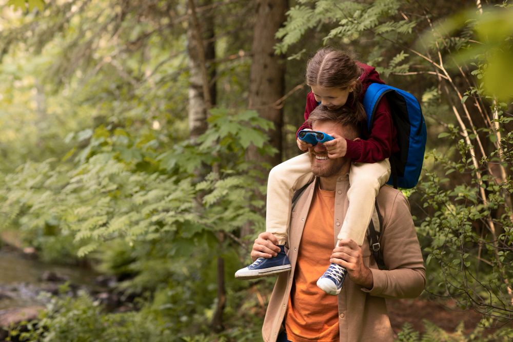 hiking bersama anak